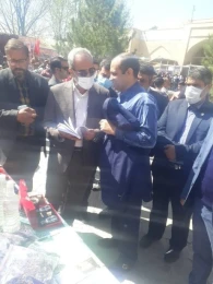 حضور فرماندار اصفهان ازغرفه شهرگز در نمایشگاه نوروز واقع در چهل ستون