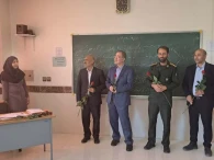 تبریک روز معلم با حضور مسوولین در مدارس شهرگزبرخوار