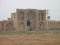 کاروانسرای عباسی گز